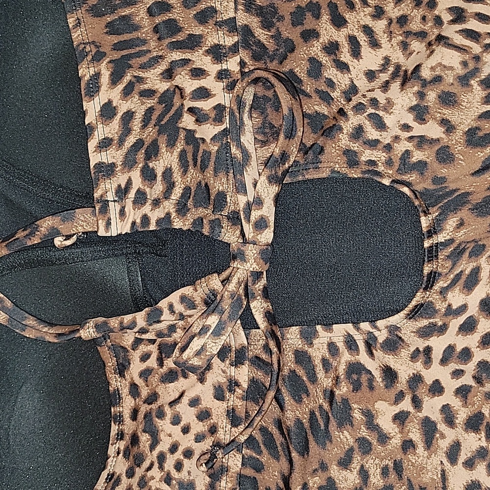 NWT Women's Animal print Plus 1 pc swimsuit 2 Available - Picture 3 of 6